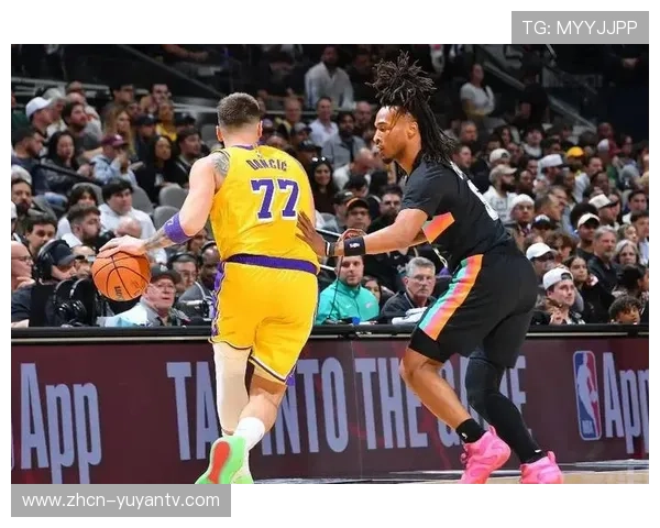 湖人91-107客负马刺,戴维斯伤退影响战局 湖人91-107客负马刺,戴维斯伤退影响战局